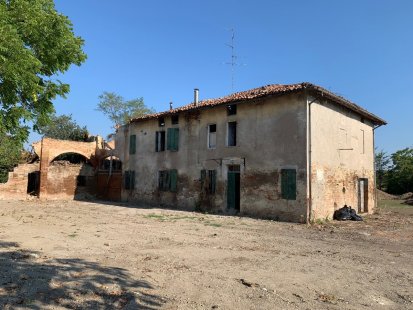Rustico in venditaCorreggio - Prima Periferia Est